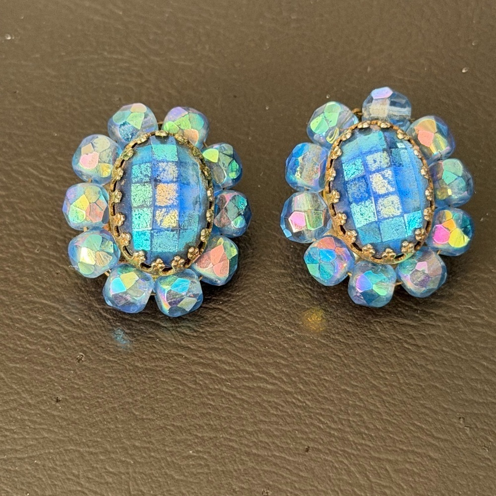 Blue Aurora Borealis Crystal Single Strand Necklace & Clip On Earring Set 1950’s - Picture 9 of 9